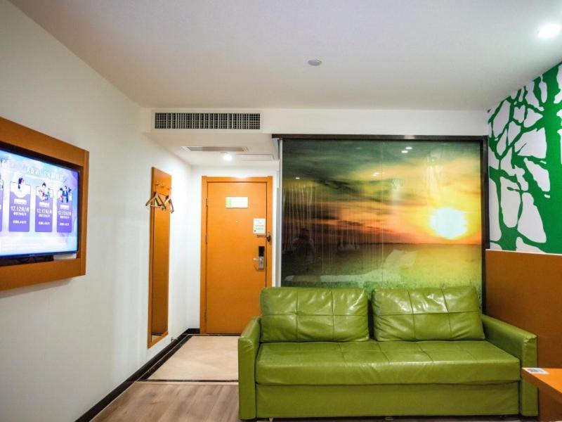 Vatica Shangdong Zaozhuang Tengzhou Railway Station Hotel מראה חיצוני תמונה